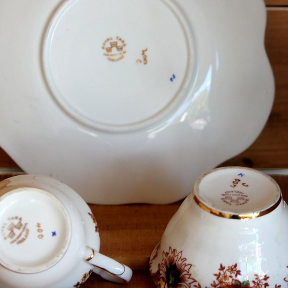 Vintage Royal Tara Ireland Fine Bone China Sugar Creamer Cake Serving Plate - Picture 5 of 13